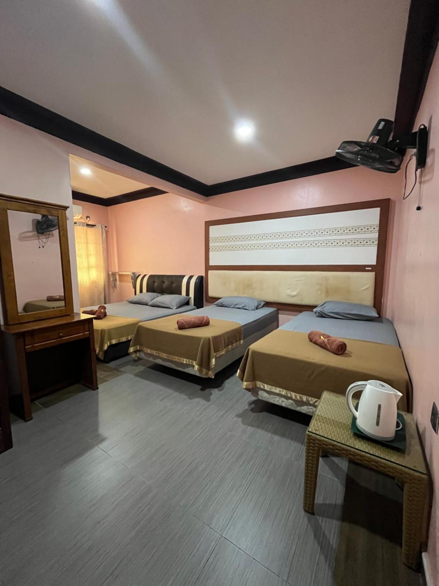 Razak Guest House Setiu Exterior photo