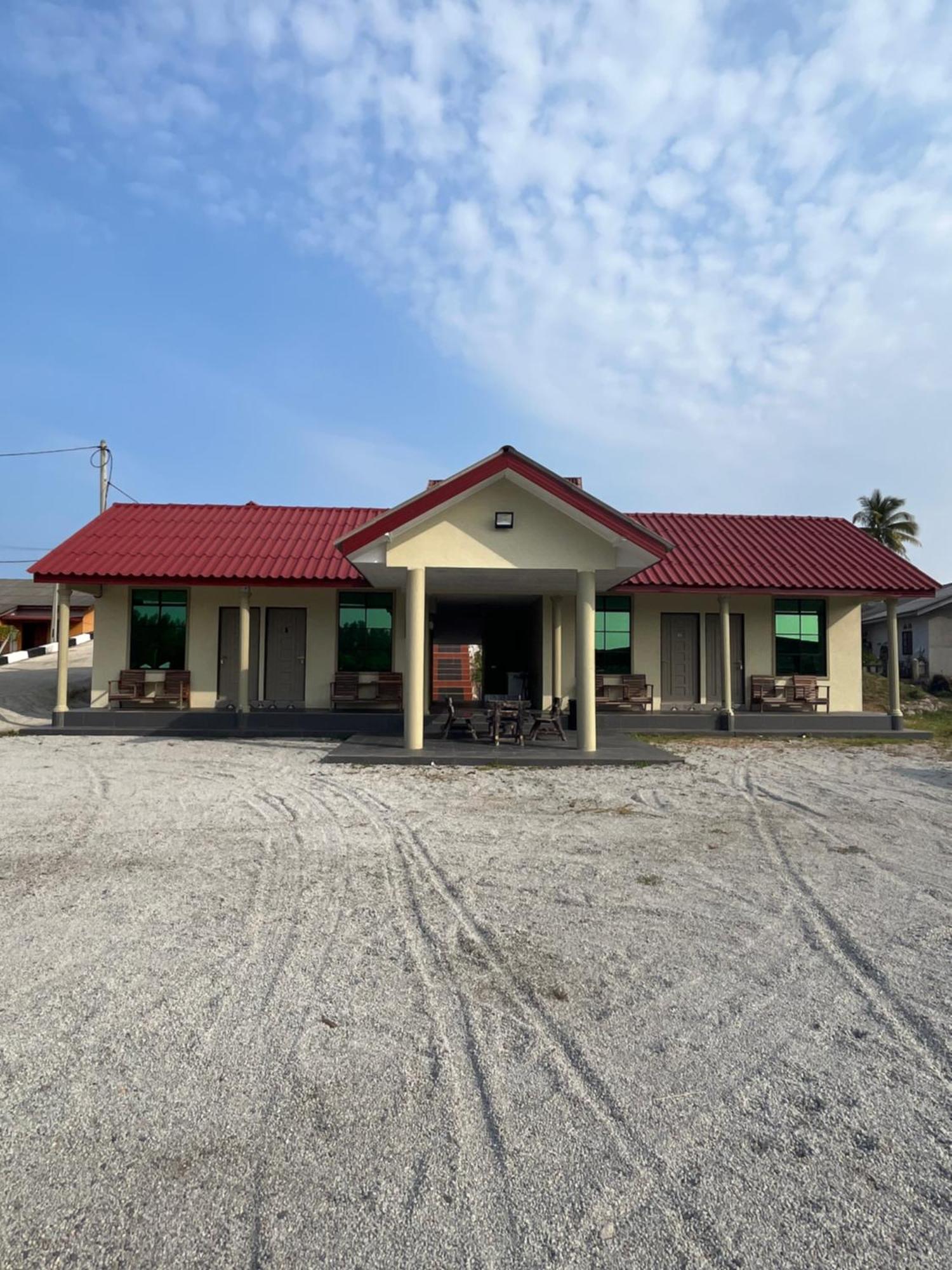 Razak Guest House Setiu Exterior photo